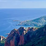 Cap Esterel - Endroit Magique Entre Et L'esterel - Agreable 2 Pieces Au Gout Du Jour Vue Saint-Raphaël
