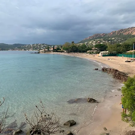 Cap Esterel - Endroit Magique Entre Et L'esterel - Agreable 2 Pieces Au Gout Du Jour Vue Appartement *