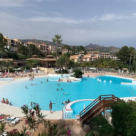 Appartement Cap Esterel - Endroit Magique Entre Et L'esterel - Agreable 2 Pieces Au Gout Du Jour Vue